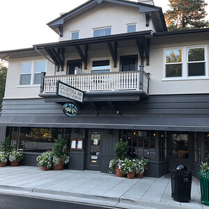 Calistoga Inn, Restaurant & Brewery photo