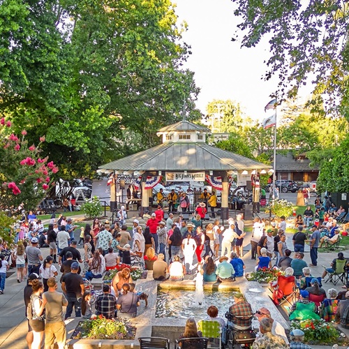 Tuesdays in the Plaza at Healdsburg Plaza