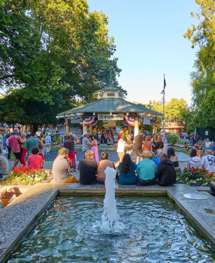 Tuesdays in the Plaza